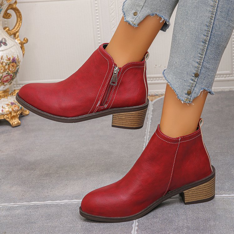 Women's biker ankle boots with side zipper and trendy structure Lune London