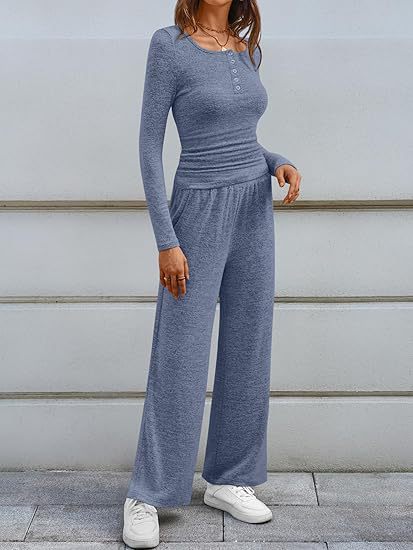 Women's loungewear set with a long sleeve top and wide pants Lune London