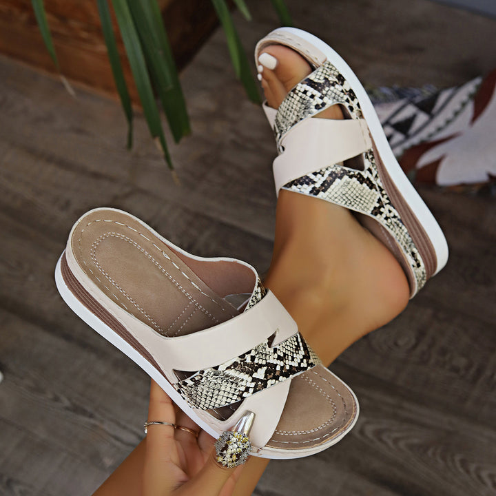Ladies Fashion Slide sandals with trendy crossed straps Lune London