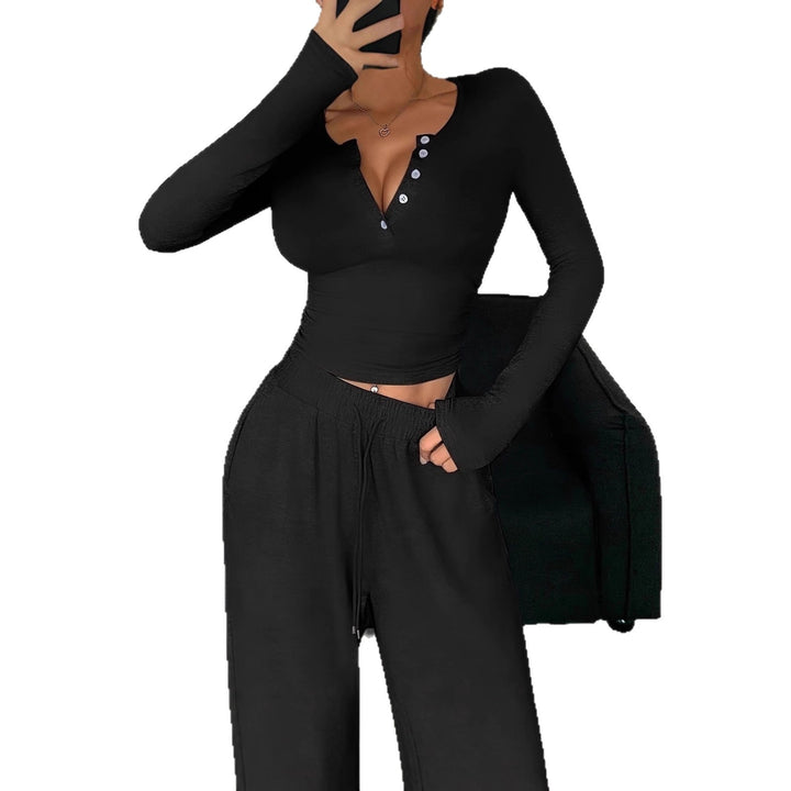 Ensemble de loisirs féminin avec détails en bouton et taille élastique Chic & Stil