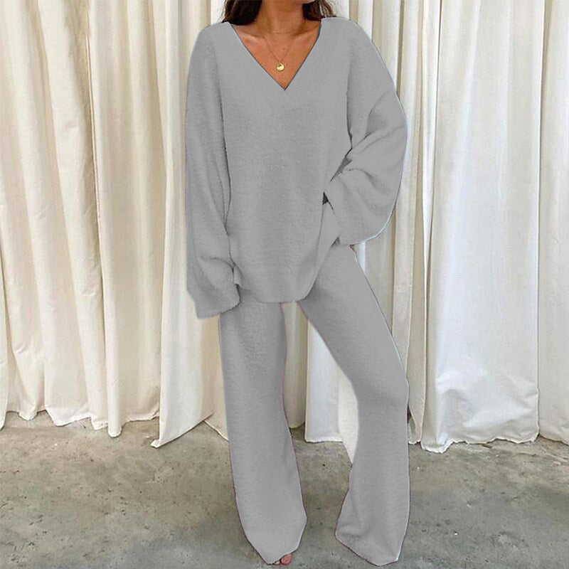 Ladies comfortable V-neck knitted jumpsuit with wide leg Lune London