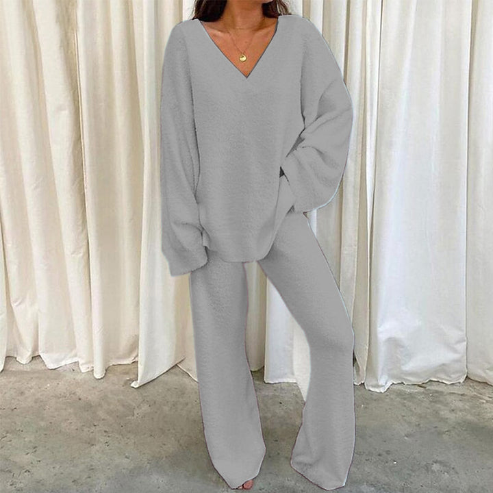 Ladies comfortable V-neck knitted jumpsuit with wide leg Lune London