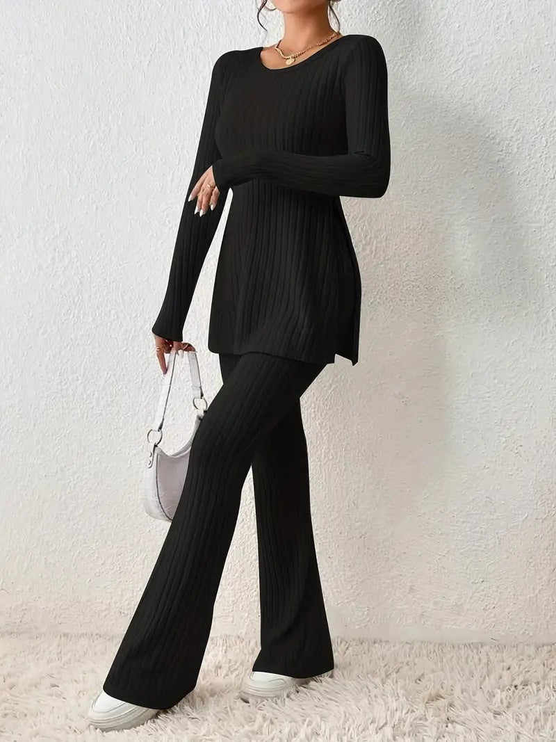 Lune London finely ribbed loungewear set for women with long sleeves and flared legs