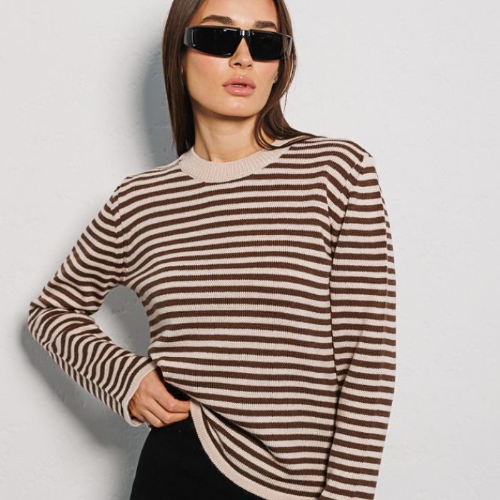 Pull long à manches longues portable pour femmes en mélange de coton doux avec motif rayé Chic & Stil