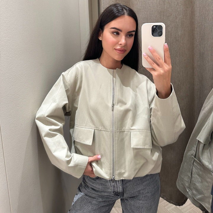 Fashion transition jacket for women with large pockets and elastic waist Lune London