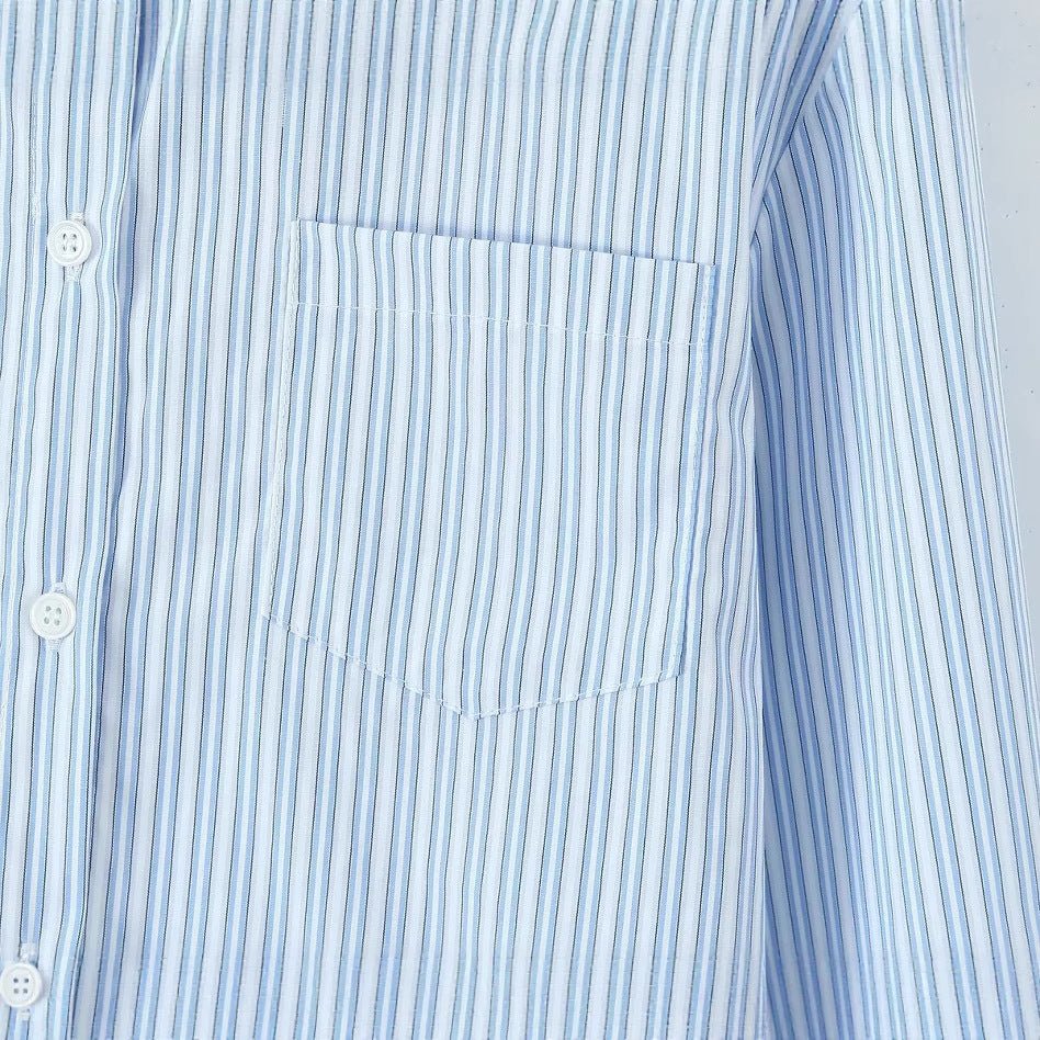 Blouse crop pour femmes avec des accents de dentelle élégants Chic & Stil
