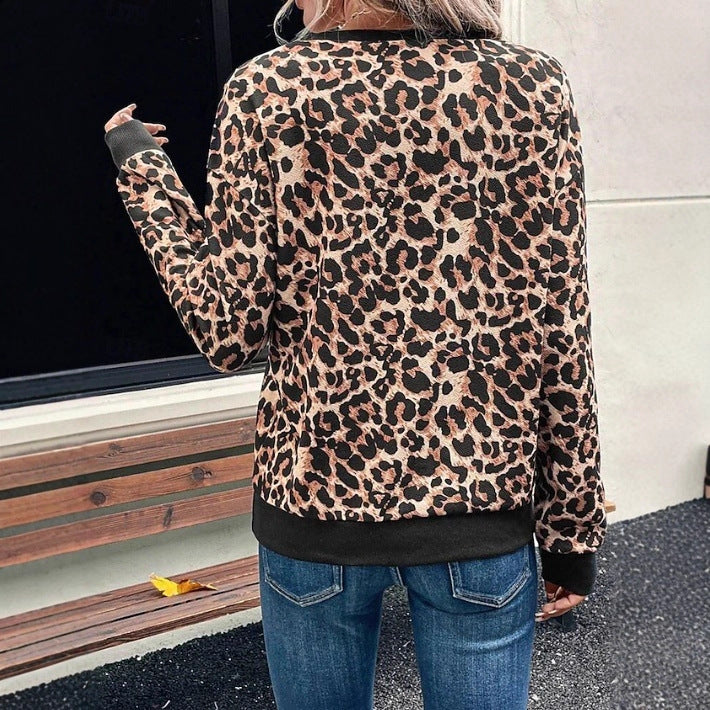 Casual women's sweatshirt with animal print, round neck and elastic cuffs Lune London