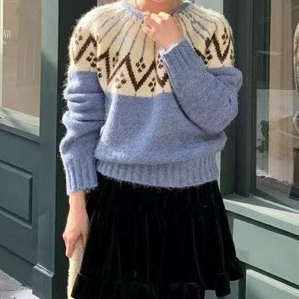 Ladies Comfortable Knit Sweater with Geometric Print and Round Neck Lune London
