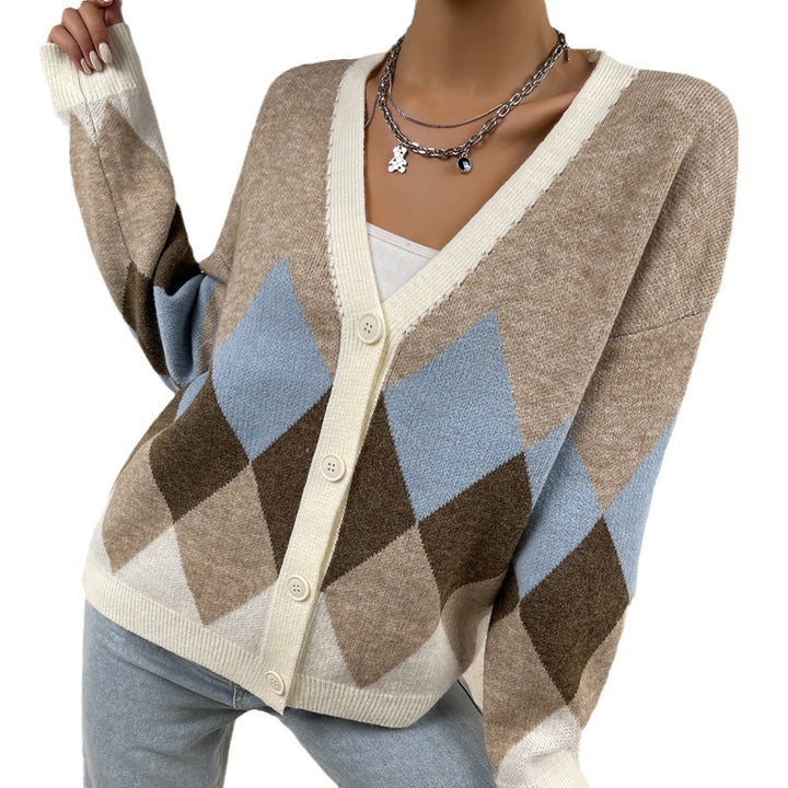 Ladies elegant knitted vest with attractive diamond patterns Lune London