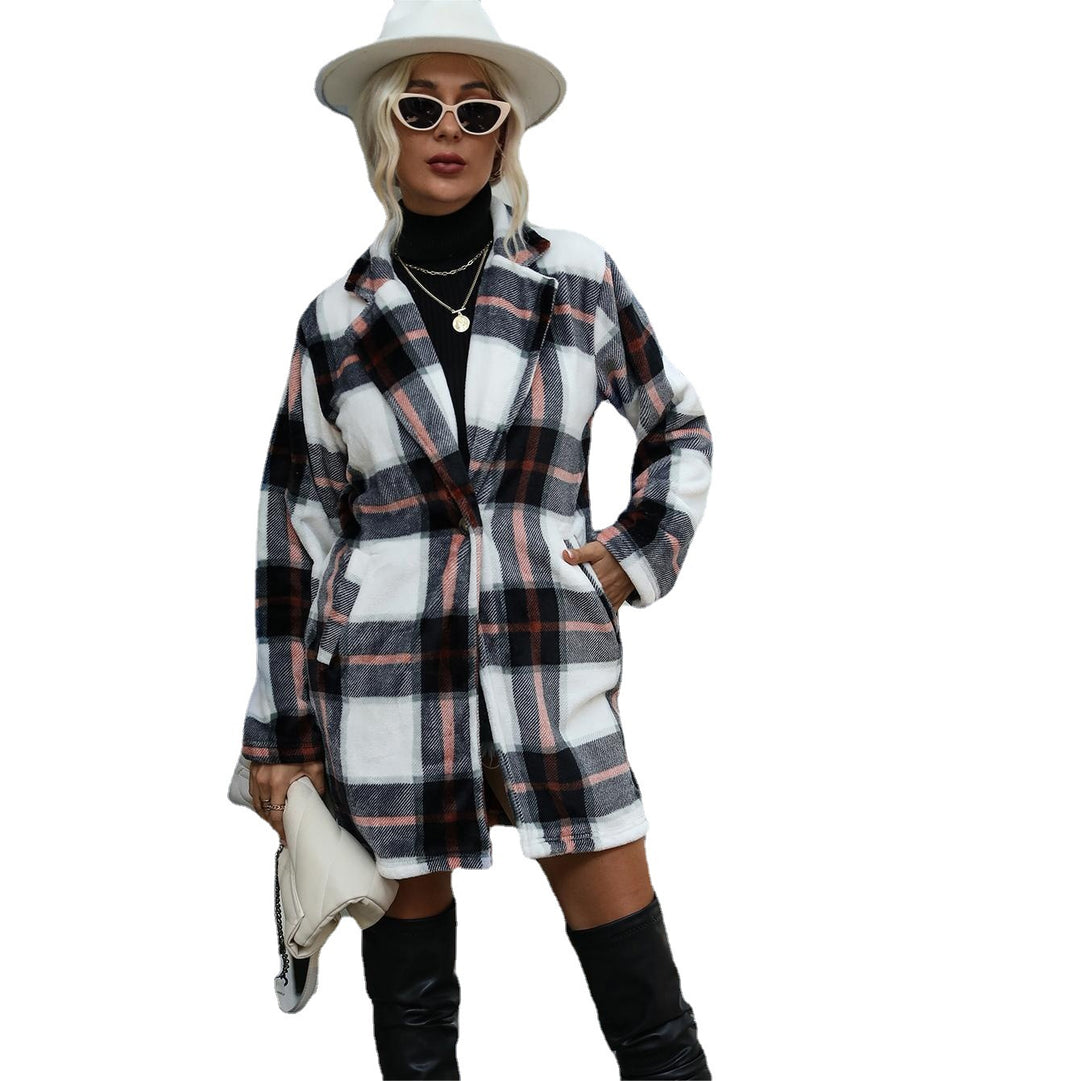 Ladies Plaid Fleece Jacket with Trendy Cut and Practical Pockets Lune London