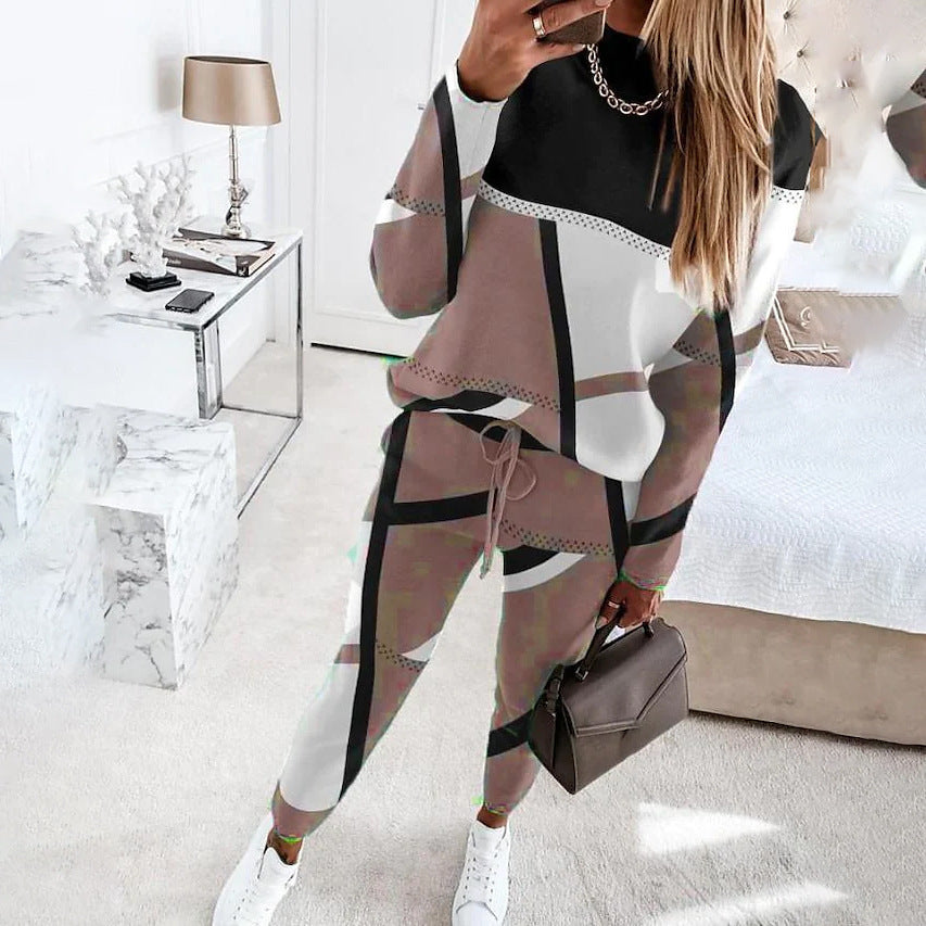 Women's Sporty Loungewear Set with Modern Geometric Design Lune London