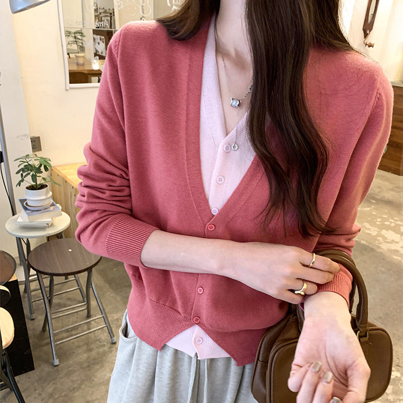 Women's fine cardigan with classic V-neck and elegant button details Lune London