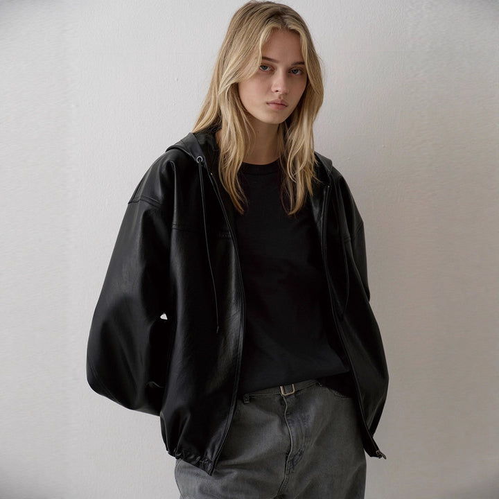 Veste en cuir synthétique décontractée pour femmes avec capuche Chic & Stil