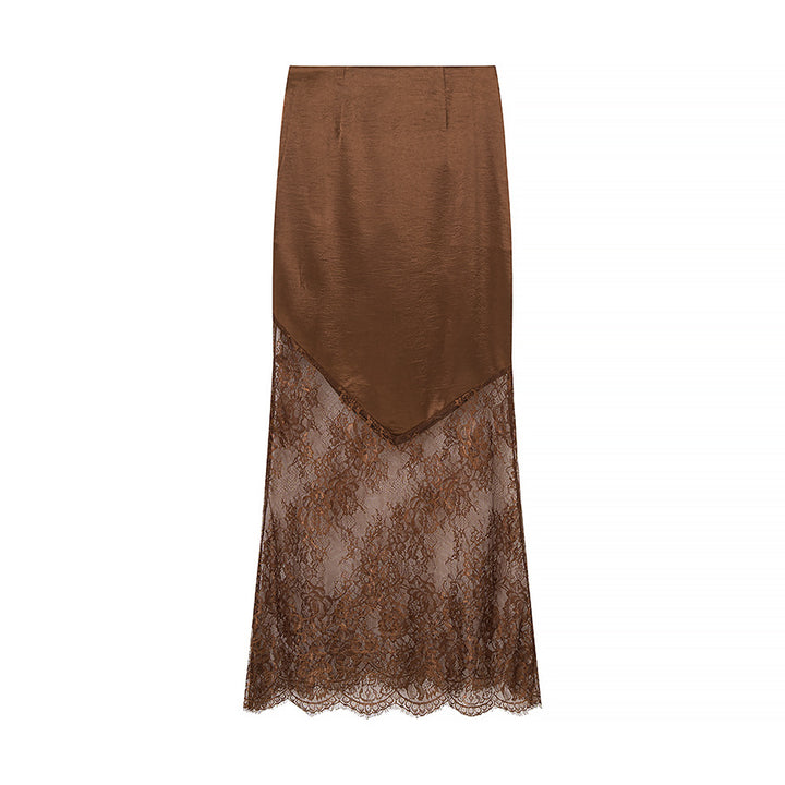 Jupe en dentelle élégante pour femmes avec un haut en satin luxueux et des accents floraux Chic & Stil