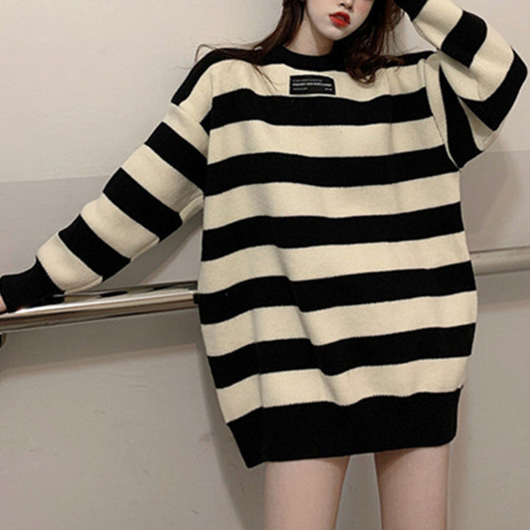 Comfortable sweater for women with wide stripes and a soft material Lune London