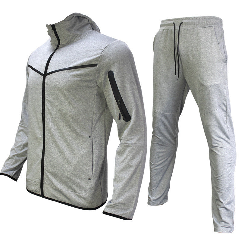 Men's sports set with practical zip pockets and breathable material Lune London