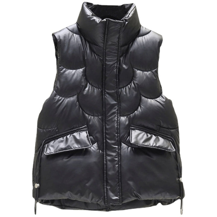 Ladies quilted gilet with high collar and zippered pockets on the sides Lune London