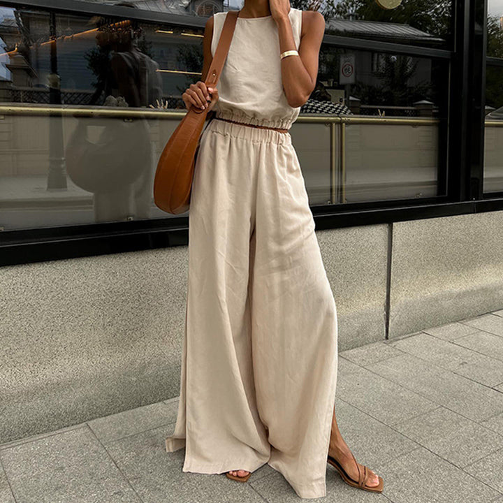 Elegant ladies jumpsuit with side slits and loose fit Lune London