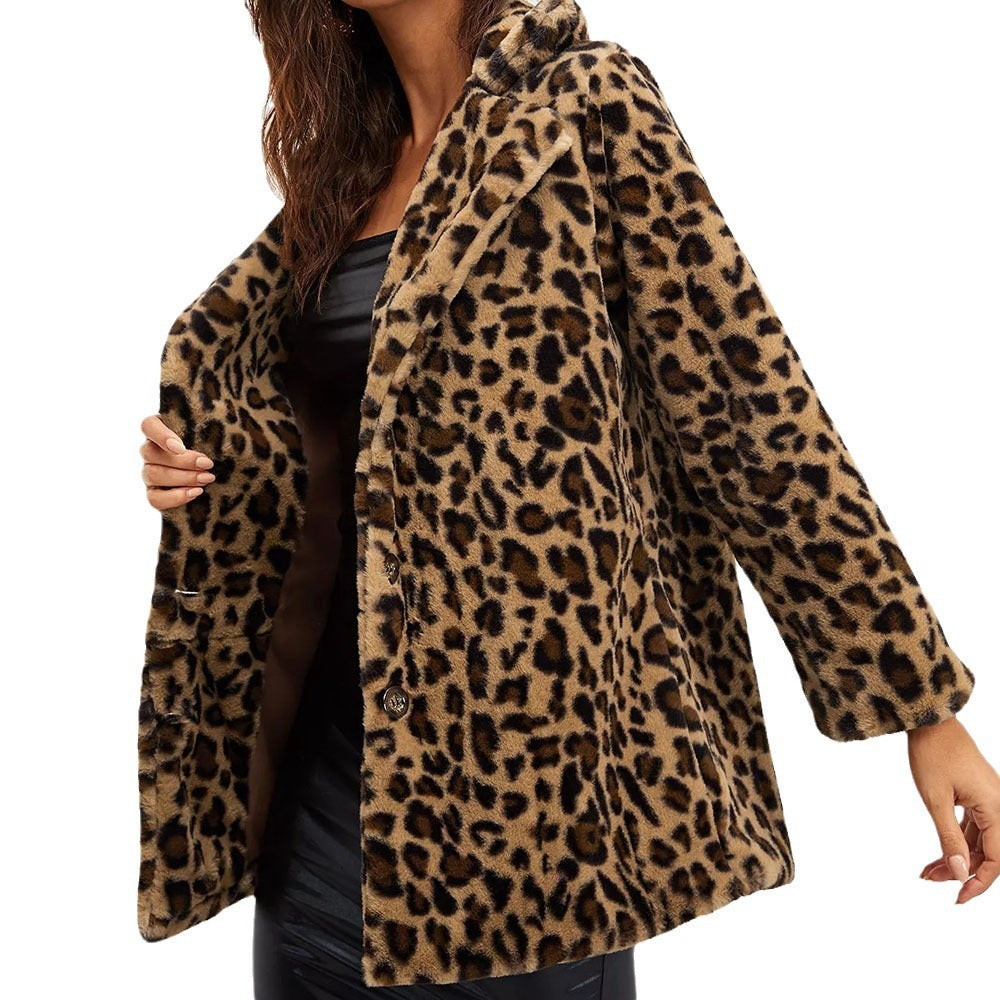 Fashion teddy coat for women with leopard print and elegant cut Lune London