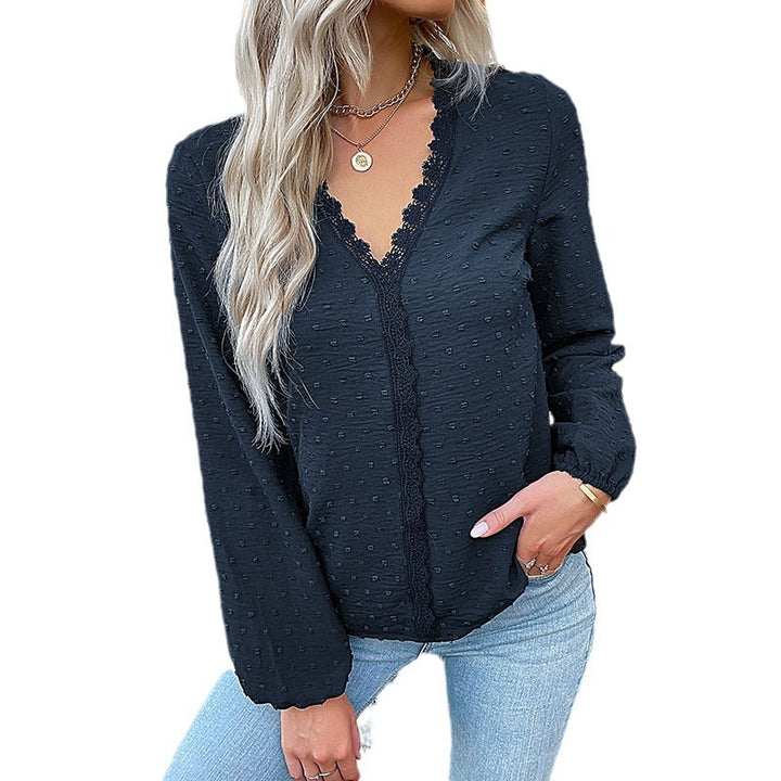 Women's blouse with V-neck and elegant lace Lune London