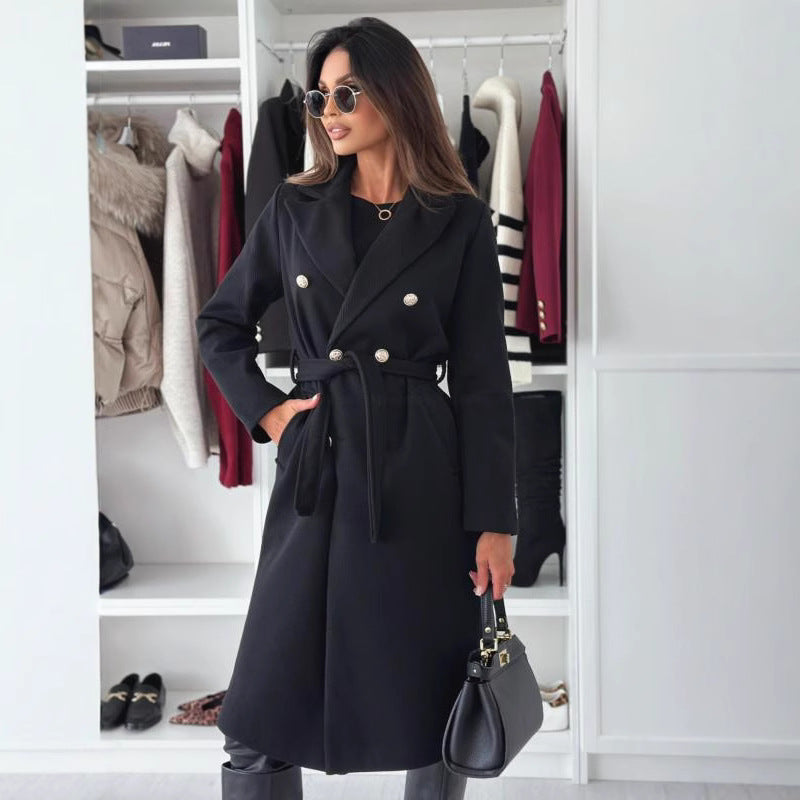 Women's double-stitched trench coat with a cinchable belt and elegant structure Lune London