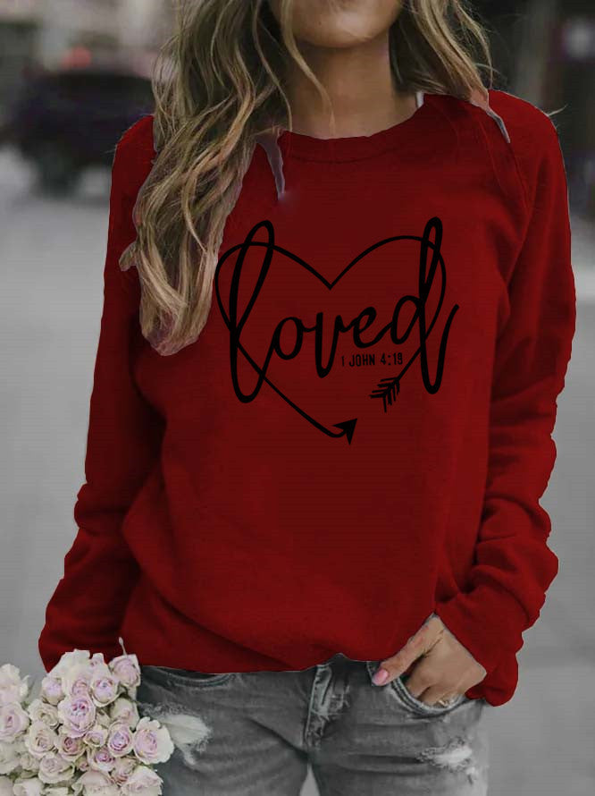 Sweatshirt pour femmes avec imprimé en forme de cœur et message inspirant Chic & Stil