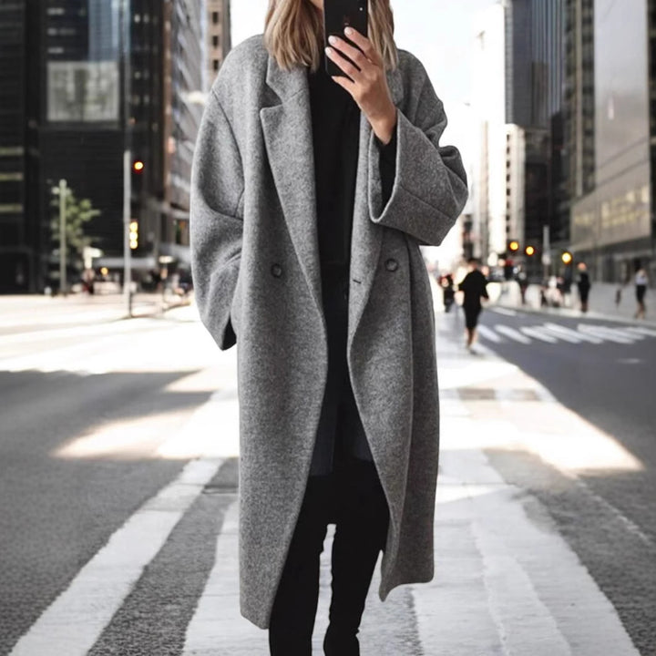 Oversized wool coat for women with a sleek cut and practical pockets Lune London