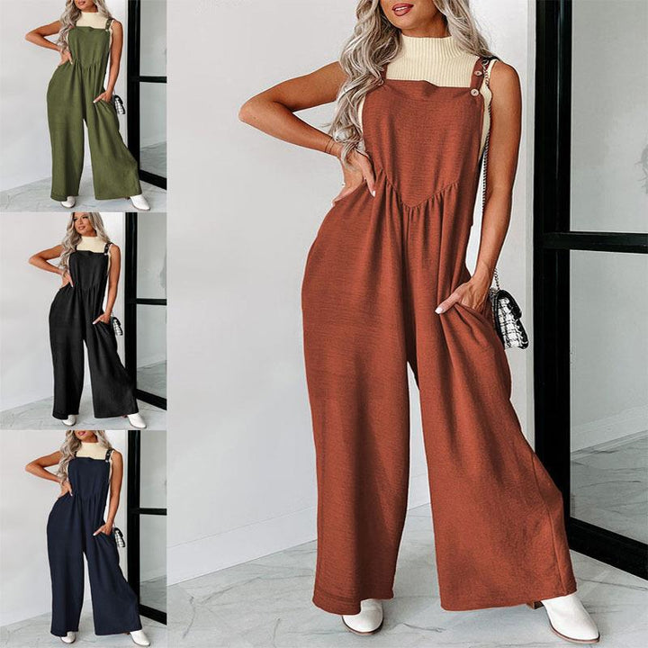 Casual women's jumpsuit with wide leg and decorative button details Lune London