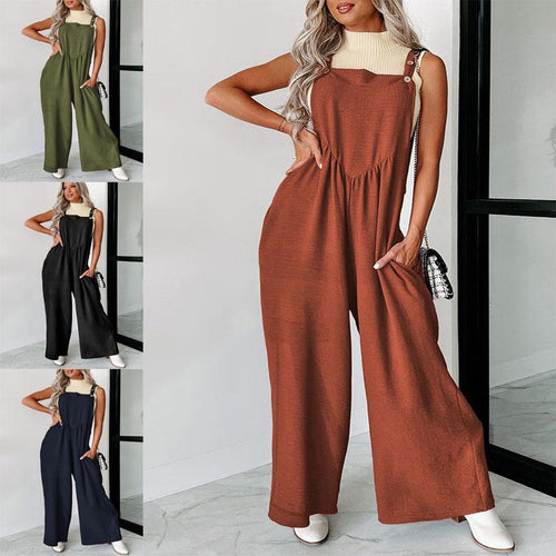Casual women's jumpsuit with wide leg and decorative button details Lune London