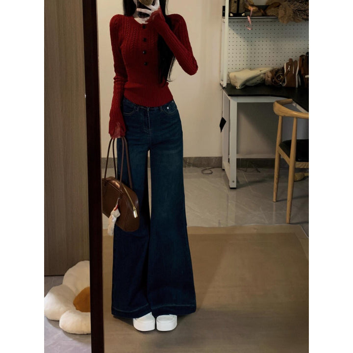 Pull en tricot pour femmes avec un motif de cable sophistiqué et des manches en dentelle romantiques Chic & Stil