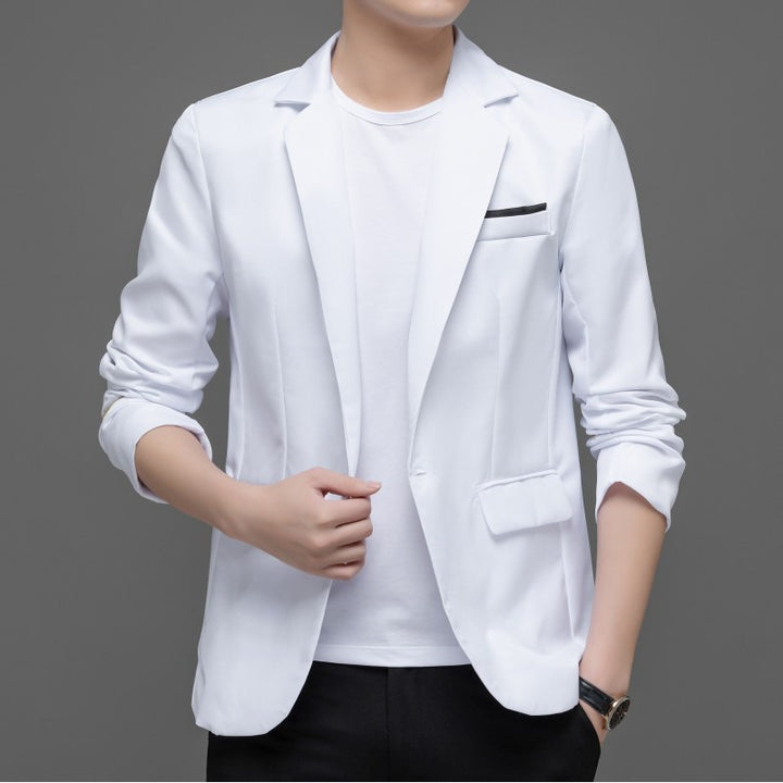 Modern blazer for men with an elegant cut and practical pockets Lune London