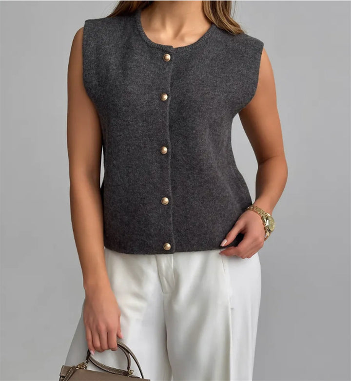 Knitted cardigan for women with refined buttons Lune London