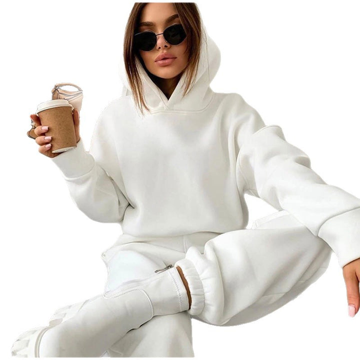 Women’s casual hoodie jumpsuit with practical pockets and modern cut Chic & Stil