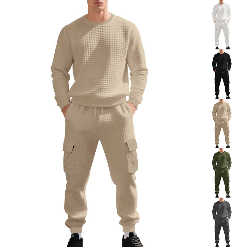 Modern men's sweat suit in cargo fabric with breathable materials and convenient pockets Lune London
