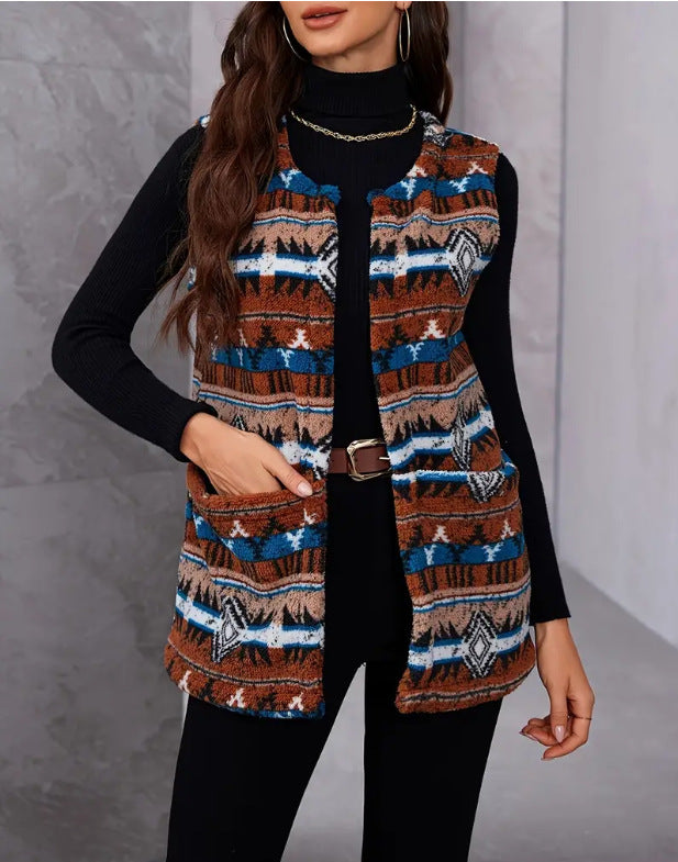 Cardigan for women with an ethnic look with pockets and soft material Lune London