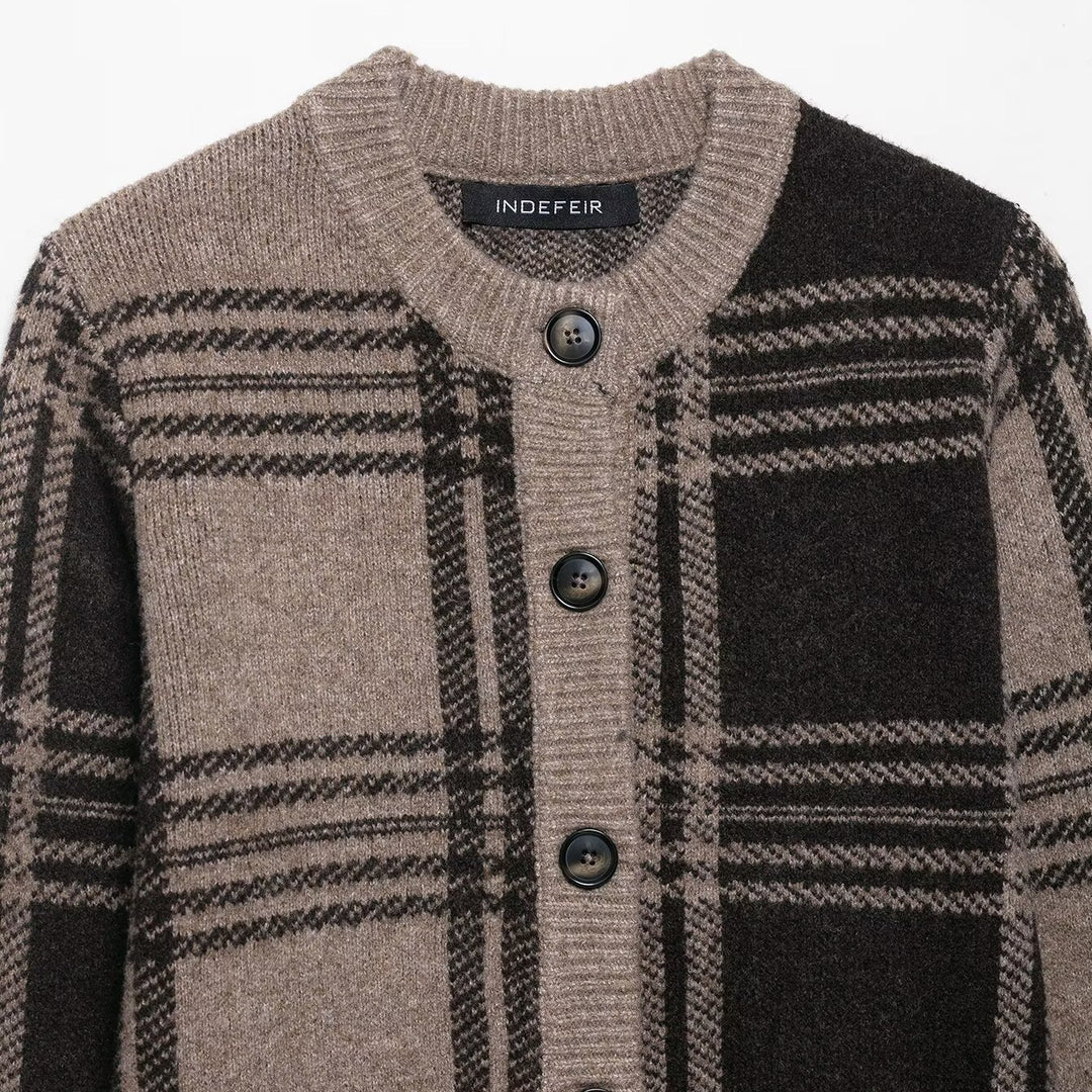 Plaid knit jacket for women with buttonhole and round collar Lune London