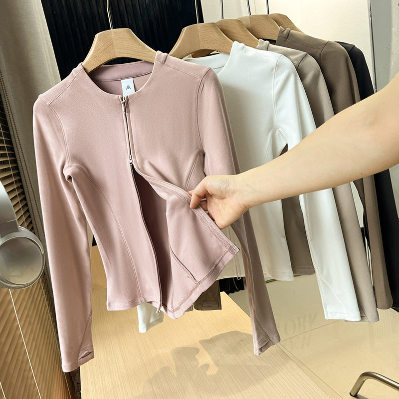 Veste sportive à manches longues pour femmes en matériau léger et respirant Chic & Stil