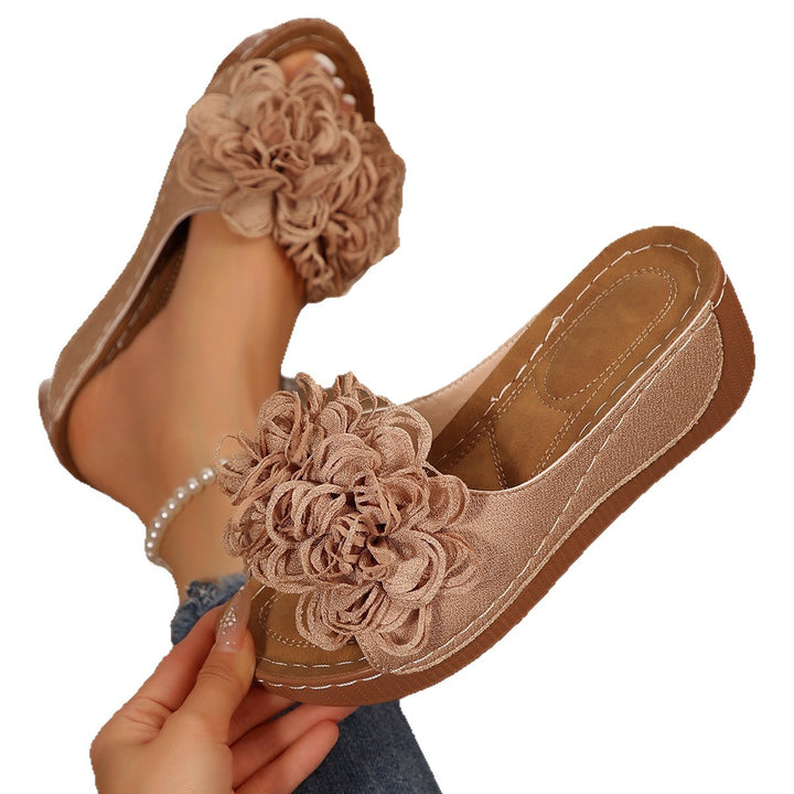 Lune London non-slip sandals decorated with flowers for women