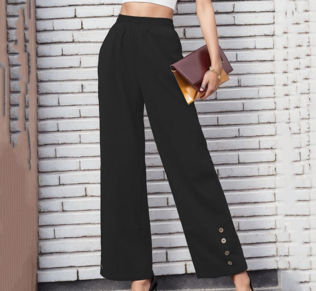 Women Chino Pants Pass with Chic Button Details and Style
