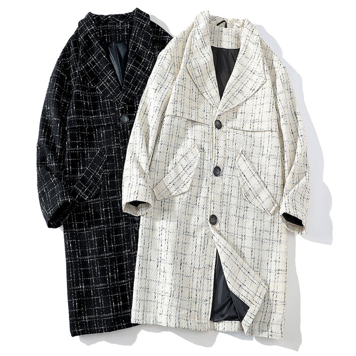Women checked coat trendy with an elegant cut Lune London