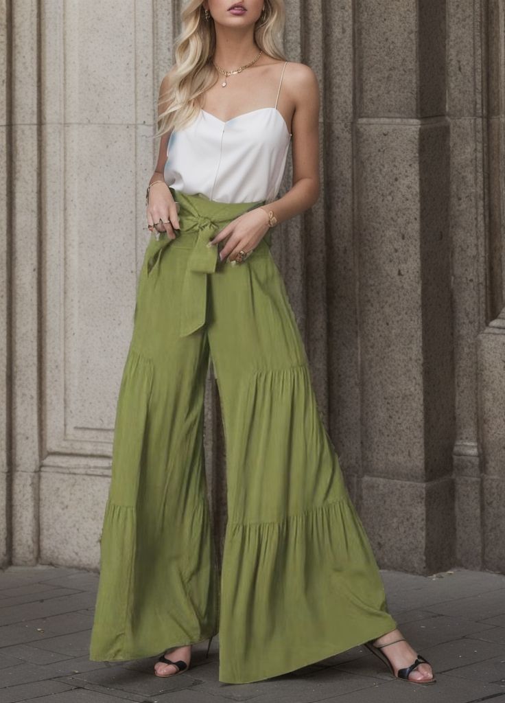 Wide Palazzo pants for women with high waist and belt at the waist Lune London