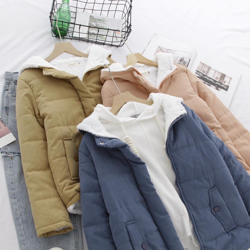 Quilted transitional jacket for women with hood and practical pockets Lune London