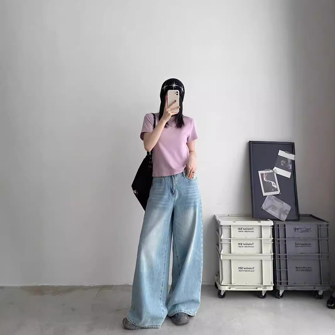 Women's Loose Jeans In Casual Urban Style with High Waist and Side Pockets Lune London
