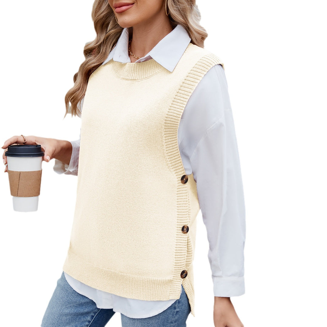 Women's knitted sweater with side button details and a modern fit Lune London
