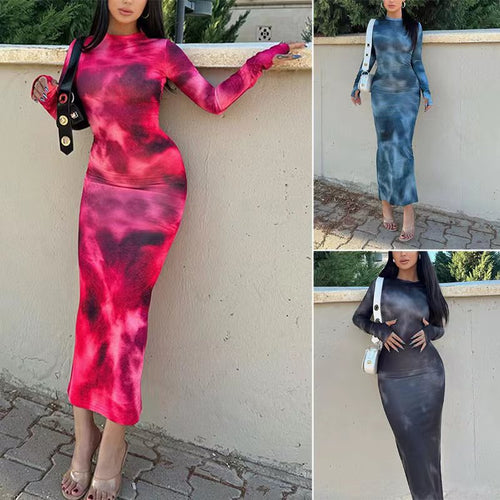 Maxi dress with long sleeves for women featuring a modern batik pattern and a flattering cut for the Chic and Stylish silhouette