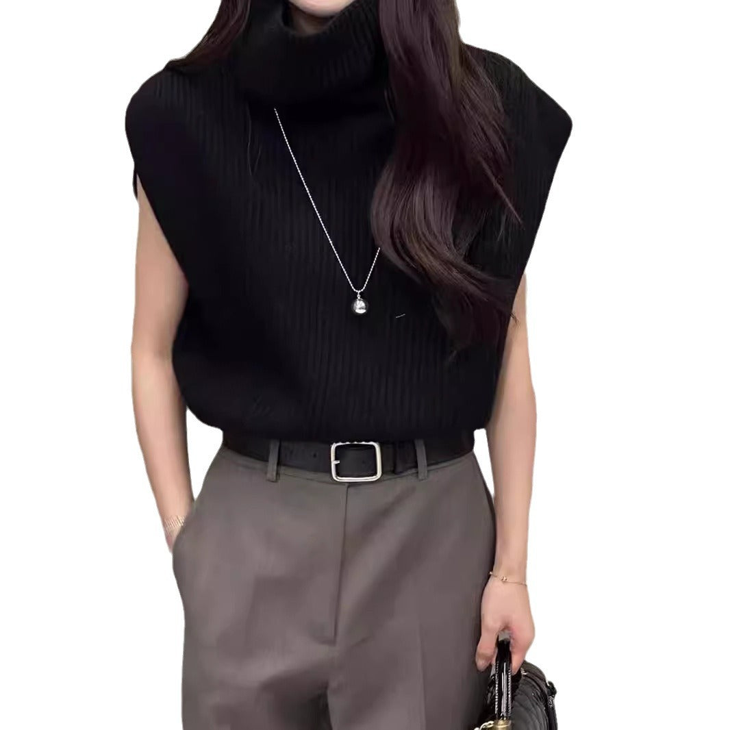 Woman knitted tank top with high collar and ribbed texture Lune London