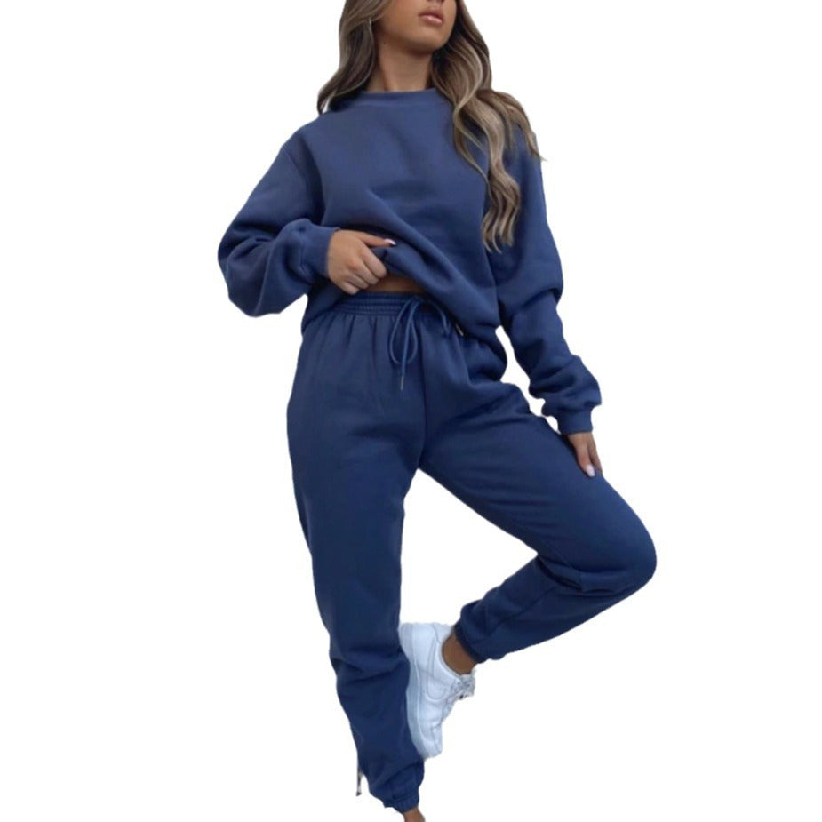 Women's comfortable feel-good jogging suit with relaxed fit and elastic waistband Chic & Stil