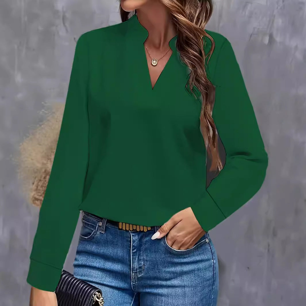 Women's blouse with V-neck and elegant design Lune London