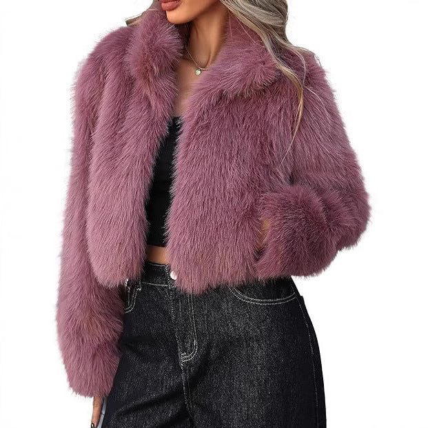 Elegant ladies faux fur jacket with voluminous cut Lune London