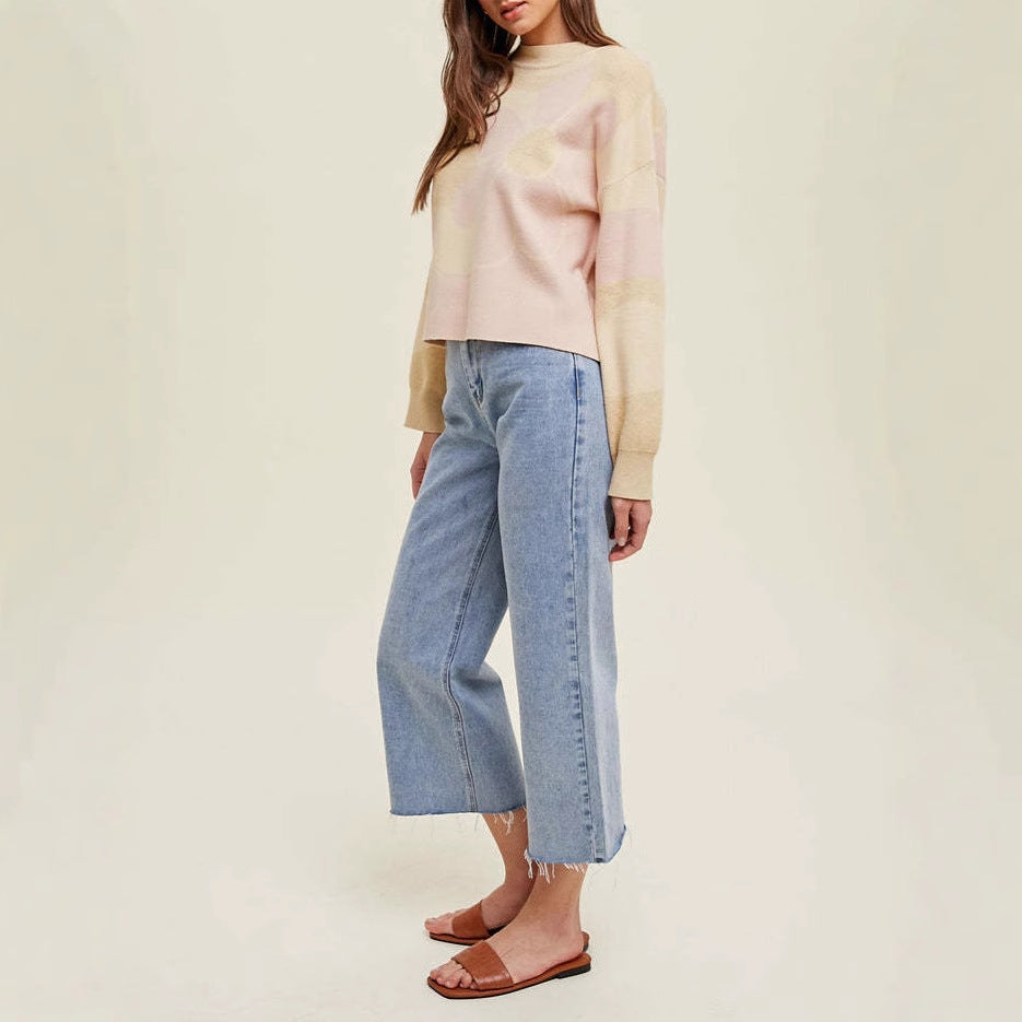 Casual knitted sweater for women with floral pattern Lune London